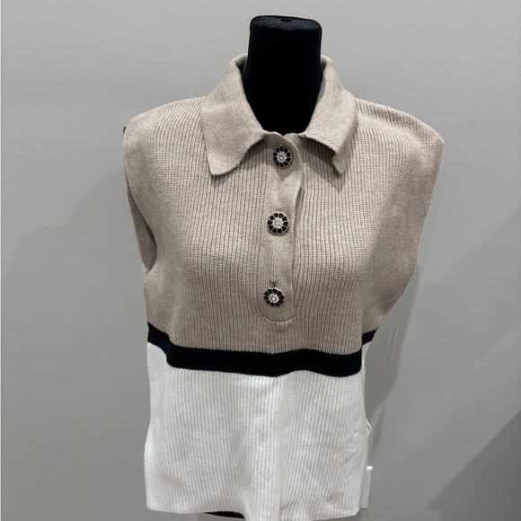 Laundry By Shelli Segal Tops - Laundry By Shelli Segal Beige Knit Top